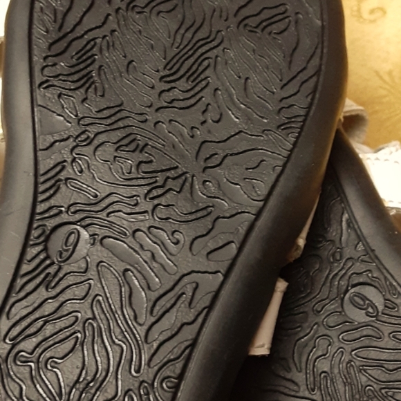 H SALON Sandals Women's 9 White Leather Comfort Walking VTG - Picture 12 of 13